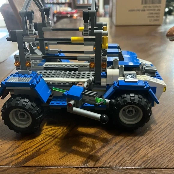 Lego Jurassic World 2015: Set 75918 T-Rex Tracker